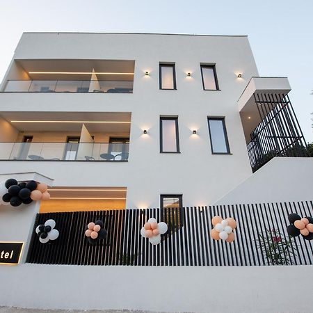Calma Boutique Hotel Вльора Екстер'єр фото