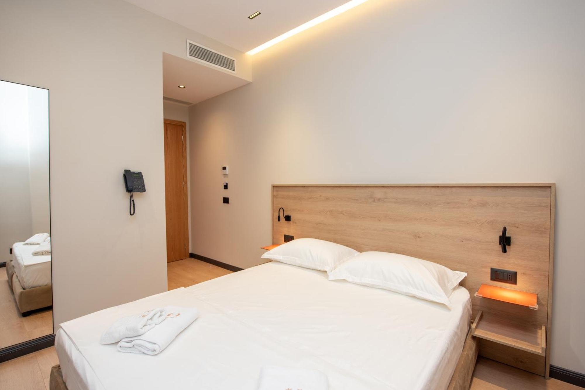 Calma Boutique Hotel Вльора Екстер'єр фото