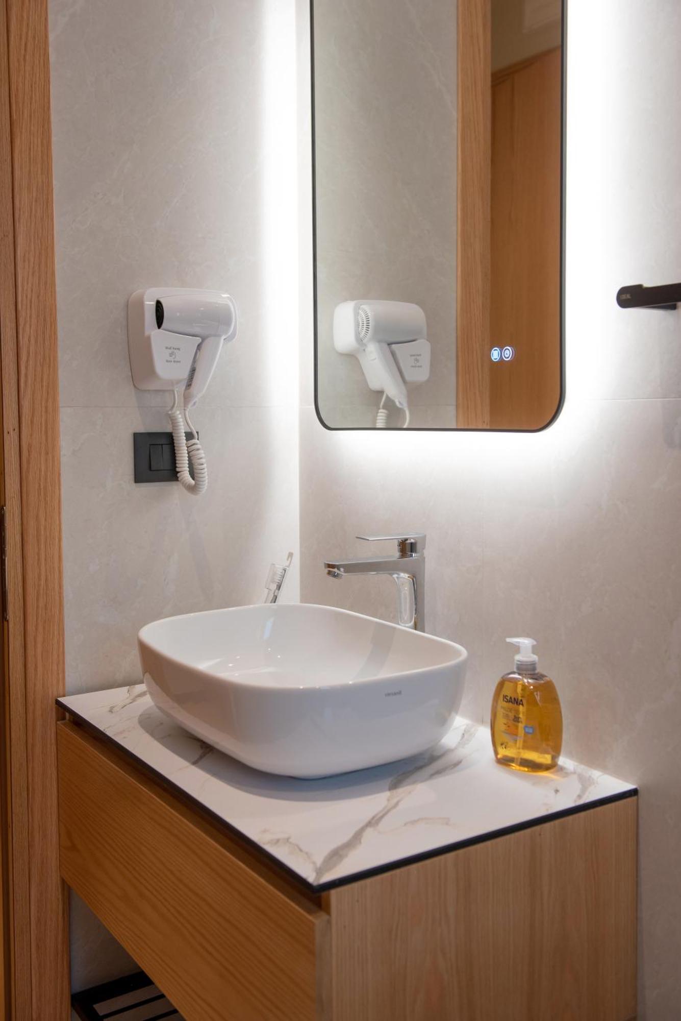 Calma Boutique Hotel Вльора Екстер'єр фото
