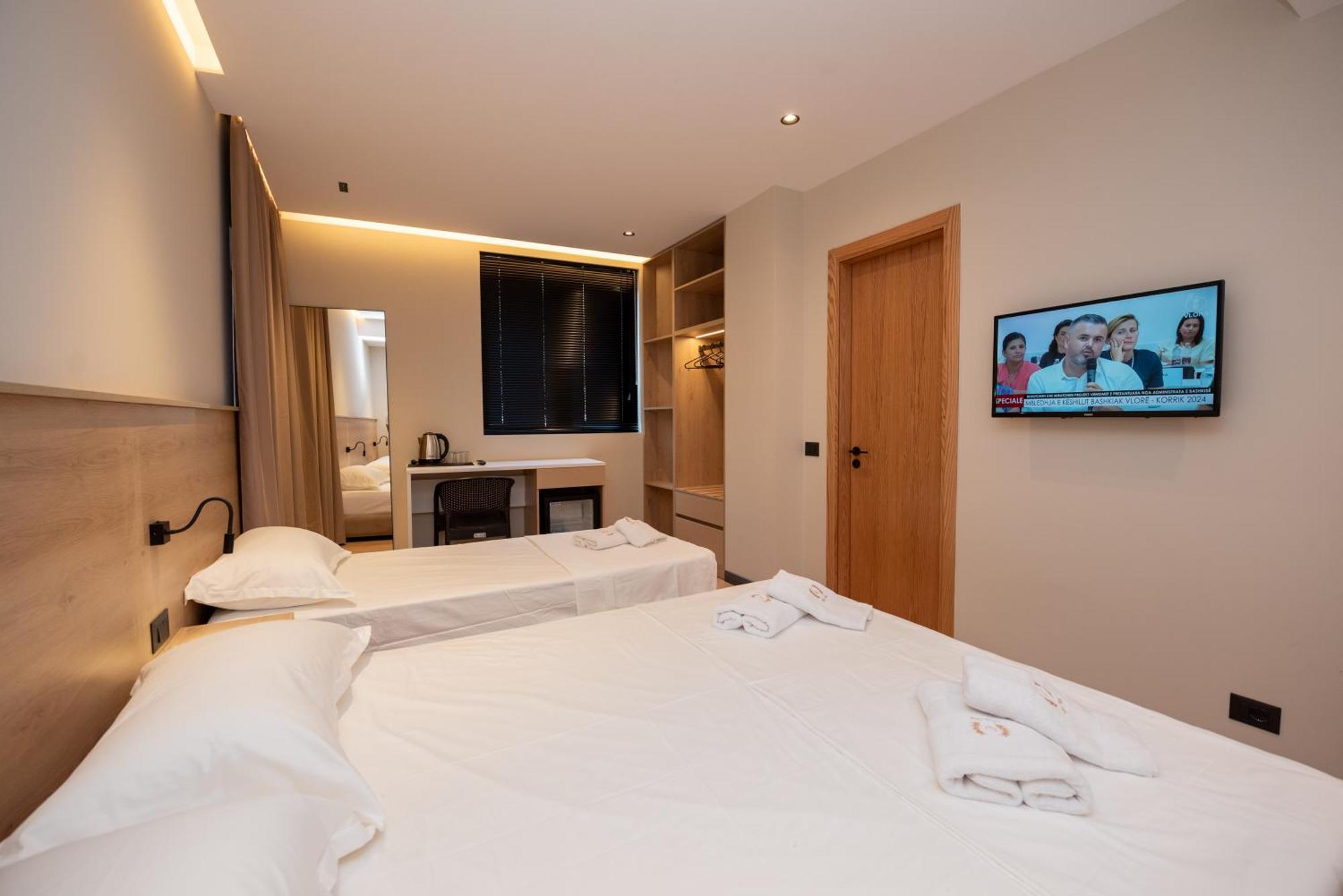 Calma Boutique Hotel Вльора Екстер'єр фото