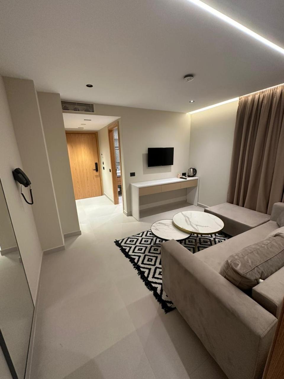 Calma Boutique Hotel Вльора Екстер'єр фото